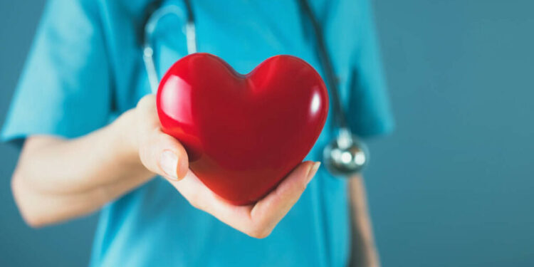 عائلتك لديها تاريخ في أمراض القلب؟ إليك النظام الغذائي السليم