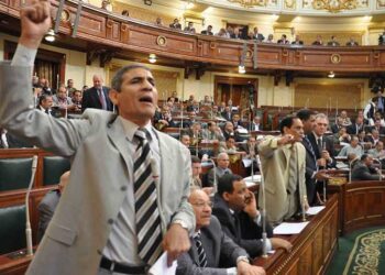 عبد العليم داود: «الطلاب بتهرب من المدارس الحكومية بسبب وزير التعليم»