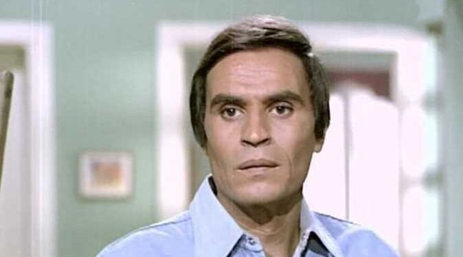 7 محطات في حياة الراحل عزت العلايلي