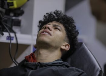 إصابة عمار حمدي بقطع في الرباط الصليبي للركبة