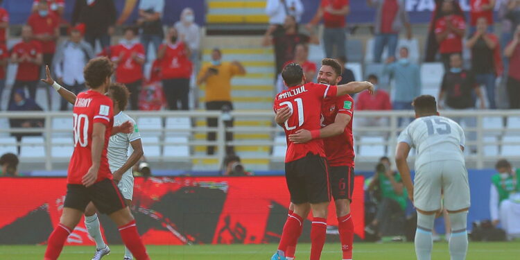 نجم الأهلي يعود لحسابات كيروش