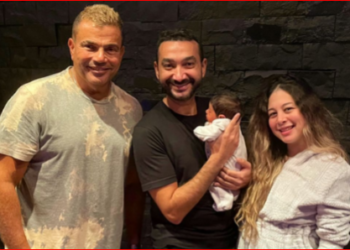 أول ظهور لابن نادر حمدى مع والديه مع عمرو دياب