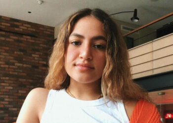 كنزي عمرو دياب توجه رسالة من داخل الأستوديو