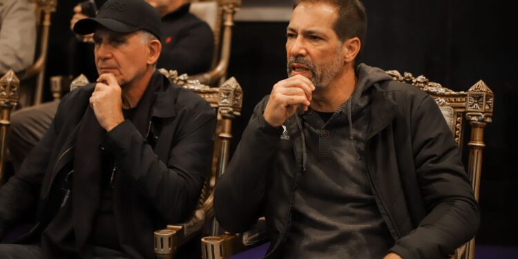 كيروش ومعاونيه يُتابعون مباراة بيراميدز والصفاقسي في الكونفدرالية