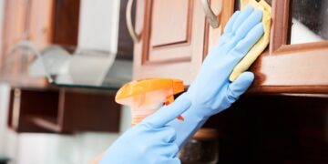 كيفية تنظيف خزائن المطبخ.. استعدي لرمضان