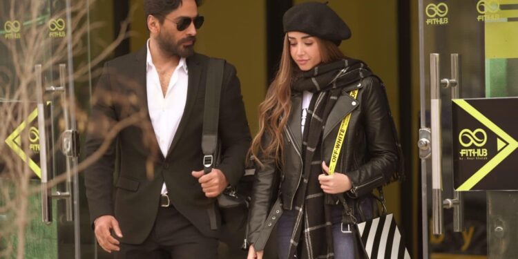 تامر حسني يكشف تفاصيل فلمه الجديد «بحبك» مع هنا الزاهد