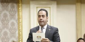 محمود حسين البرلمان