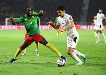 مصر والكاميرون.. (0-0) بعد مرور 15 دقيقة