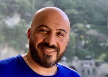 مجدي الهواري يظهر مع حيوان مفترس وينتقد المتابعين