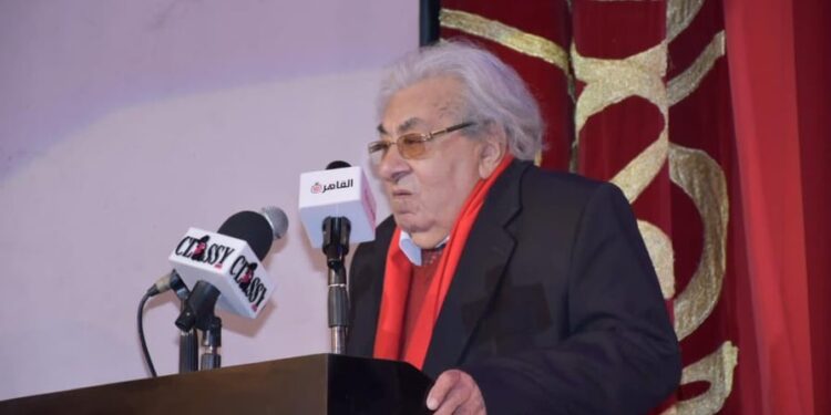 فاروق فلوكس : أعشق كلمة فنان بسبب ما يحمله الفن من قيم إنسانية راقية