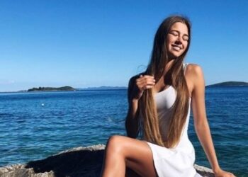 نهى عبدالوهاب : بيومي فؤاد شجعني كثيرا وكان يساعدني