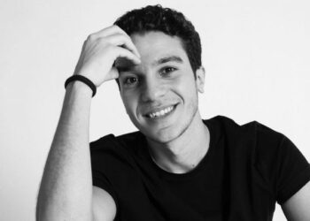 في أول ظهور .. نور خالد النبوي يخطف قلوب المشاهدين في نقل عام