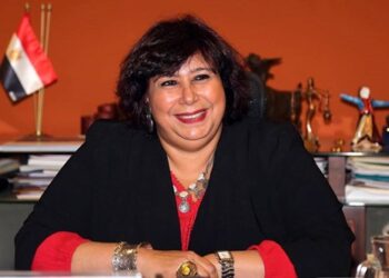 وزيرة الثقافة : الطفل ساجد يعبر عن الإبداع والنبوغ المصري في الأطفال والنشء