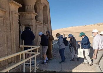 المنيا تستقبل وفد سياحي من روسيا وانجلترا لزيارة المناطق الأثرية