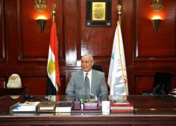 محافظ الأقصر يتابع سير أعمال مواجهة التعديات على الأراضي الزراعية