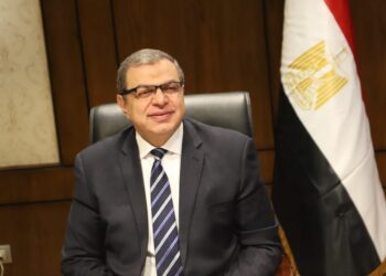 القوى العاملة: تعيين 472 شاباً وتقديم منح صحية للعمال بـ 32 ألف جنيهًا