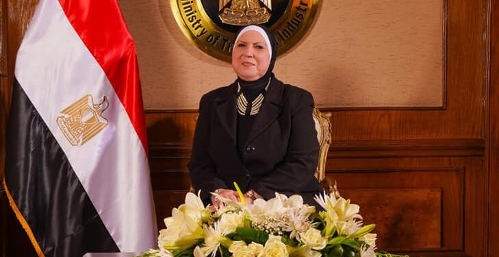 وزيرة التجارة والصناعة: مد المهلة الاستثنائية لقرار تحديد نسبة المحتوى الرطوبي للقمح لمدة عام