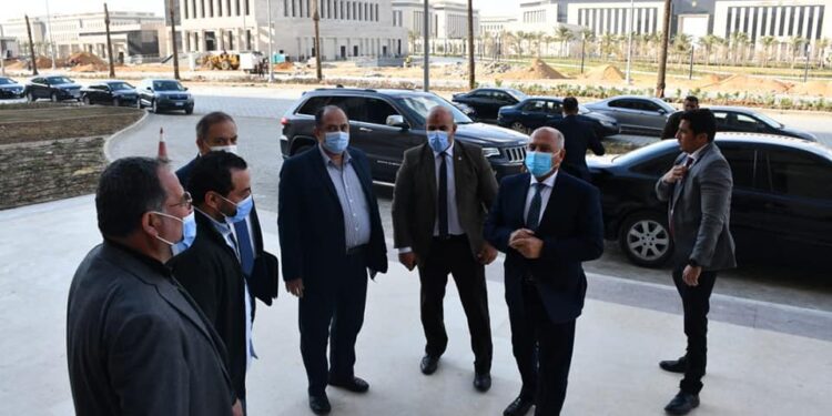 وزير النقل يتابع مشروعات المونوريل والقطارات الأخيرة من مقر العاصمة الإدارية الجديدة