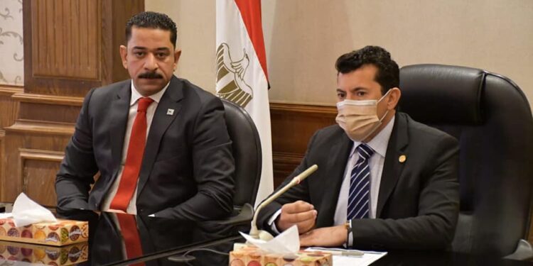 بالصور..وزير الرياضة يكرم منتخب مصر للكاراتيه بعد الفوز بكأس القارات