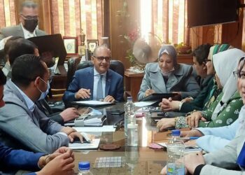 توقيع عقد بـ 140 مليون جنيه لمجابهة زيادة الأحمال الكهربائية بمنطقة كهرباء القناة