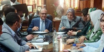 توقيع عقد بـ 140 مليون جنيه لمجابهة زيادة الأحمال الكهربائية بمنطقة كهرباء القناة