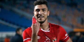 بعد غياب 65 يوما.. شريف يكسر صيامه التهديفي مع الأهلي بهدف في شباك فاركو  