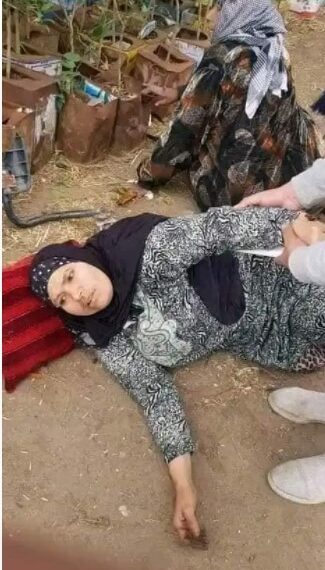 اول صور لضحايا سقوط شجرة على سيارة نقل محملة بعمال اليومية بالدقهلية