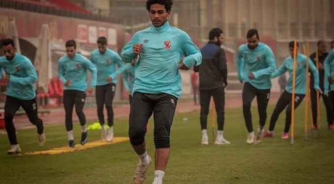 الأهلي يربط مدافع فريق الشباب بعقد لمدة 5 سنوات