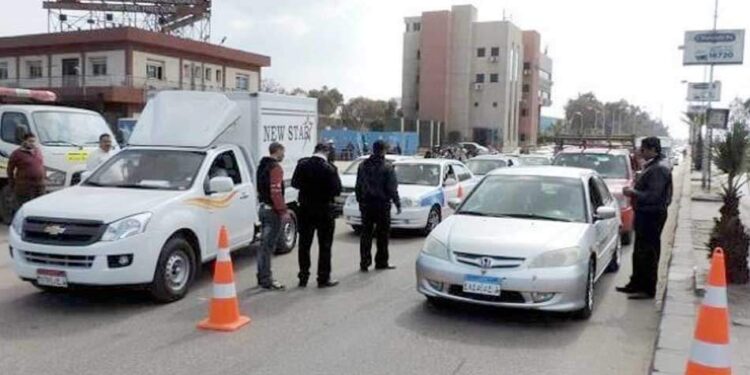 خلال 24 ساعة .. ضبط 4103 مخالفة عدم تركيب الملصق الإلكترونى