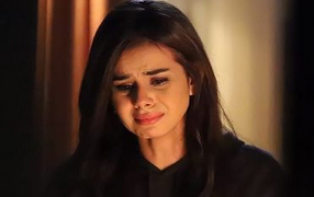 أول تعليق من منة عرفة بعد خبر انفصالها عن زوجها