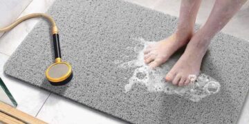 سجادة الحمام.. كم مرة يجب غسلها؟