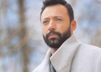 نجوم الفن في مطعم احمد فهمي الجديد