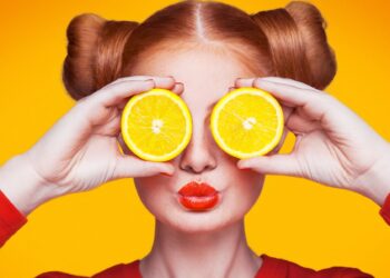 العناية بالبشرة.. لماذا تحتاج بشرتك إلى فيتامين سي؟