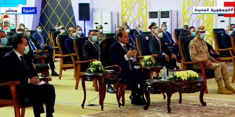 الرئيس السيسي: تعويضات الناس عن الإزالات للنفع العام مبدأ للدولة المصرية