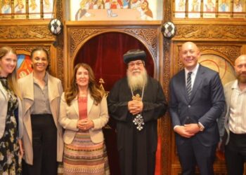 أسقف المنيا يستقبل السفيرة الأمريكية بالقاهرة