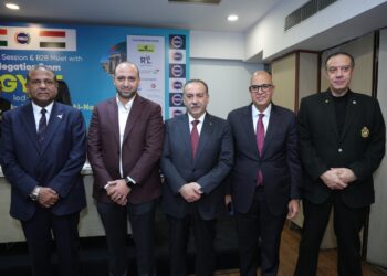 محافظ أسيوط يقود وفدًا اقتصاديًا في زيارة رسمية للهند لتعزيز التعاون الصناعي وجذب الاستثمارات