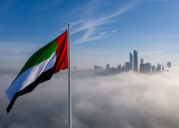 “عاشت بلادي” أغنية توثق الريادة الإماراتية بالمواقف والإنجاز | فيديو