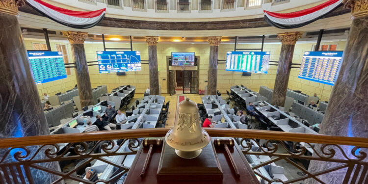 خبير اقتصادي: تراجعات البورصة فرصة واعدة للمستثمرين | فيديو