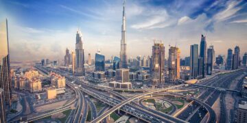 خبير: الذكاء الاصطناعي أصبح مثل الذهب في القرن الـ19.. والإمارات تتفوق | فيديو