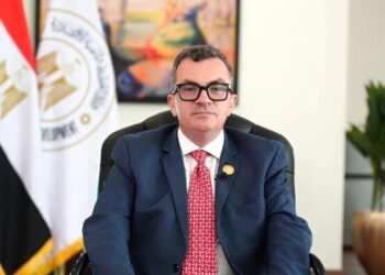 أحمد رستم وزير التخطيط