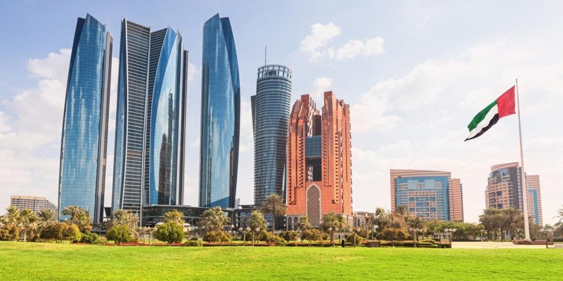 بالفيديو | من آسيا إلى أفريقيا.. الإمارات تبني شبكة تجارة عابرة للقارات
