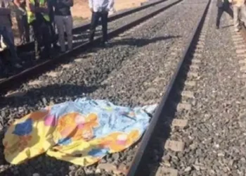 مصرع مسن دهسًا أسفل عجلات قطار في سوهاج.. تفاصيل حادث مزلقان برديس
