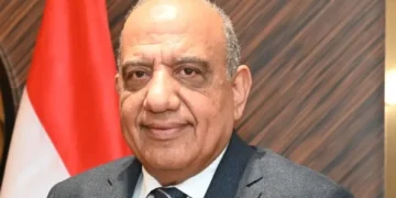 وزير الكهرباء الدكتور محمود عصمت