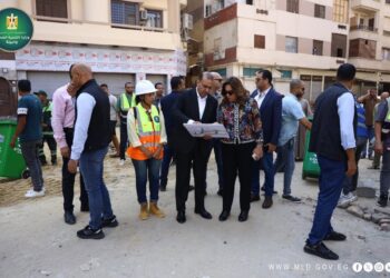 جولة تفقدية لوزيرة التنمية المحلية والبيئة لمتابعة تطوير المرحلة الثانية لسوق العتبة بالقاهرة .. صور
