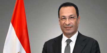وزير الاتصالات المهندس رأفت هندى