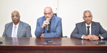 «كل مشكلة لها حل».. وكيل تعليم سوهاج يعلن نهج العمل الجديد داخل المديرية
