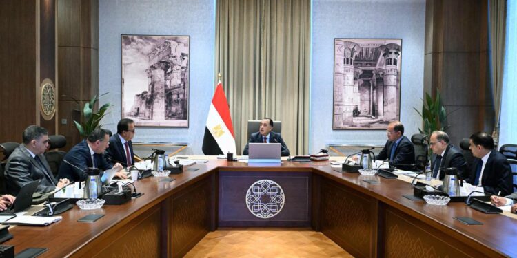 الدكتور مصطفى مدبولى وجانب من الاجتماع