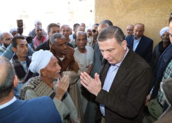 وزير الزراعة وجانب من اللقاء