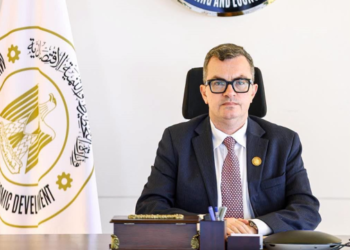 الدكتور أحمد رستم وزير التخطيط