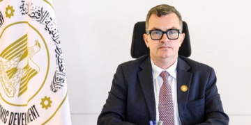 الدكتور أحمد رستم وزير التخطيط